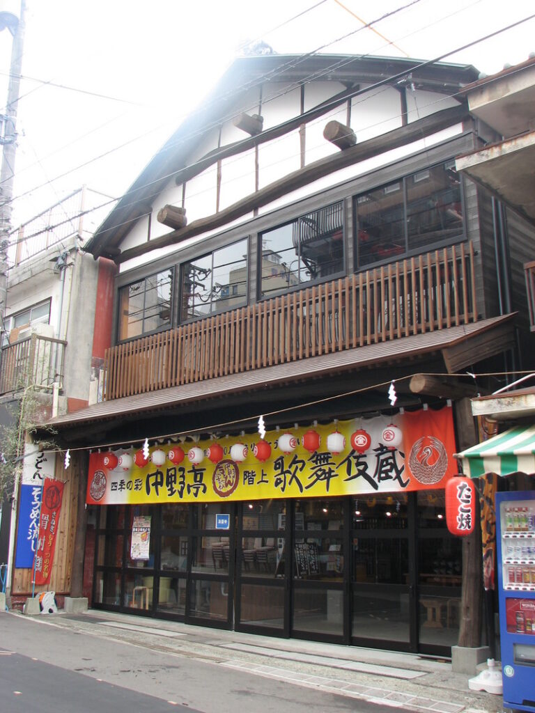 明治時代の古材を使った店舗。香川県仲多度郡琴平町中野うどん学校店舗｢中野亭｣